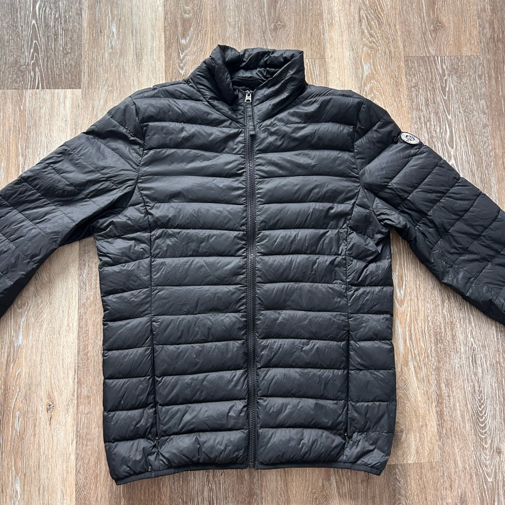 Abercrombie Lightweight Puffer Jacket – Men’s Small